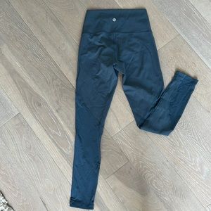 Lululemon Wunder Under mesh leggings